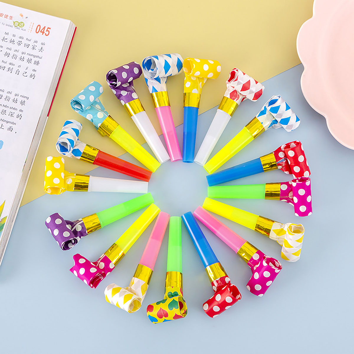 30 PZ Fischietti Colorati Gioc - Party Games Engagement recensione e prezzo